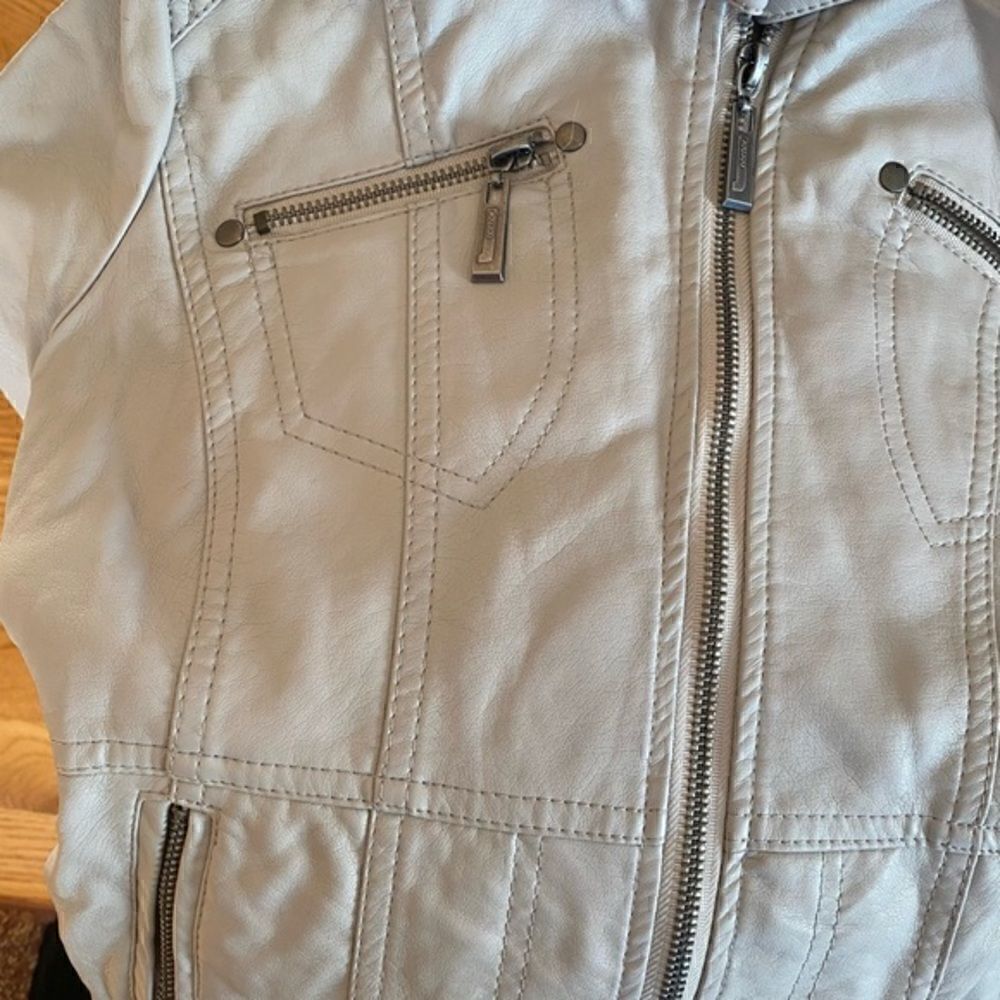 JOUJOU Jacket   - Picture 13 of 13